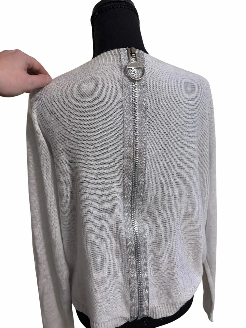 Source Unknown Off-the-Shoulder Light Gray Knit Sweater